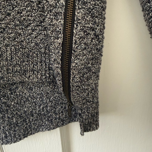 Madewell Gray Textured Sweater with Zipper Details - Picture 6 of 8